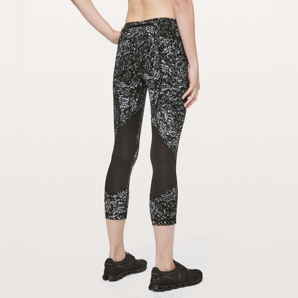 Lululemon Pace Rival Crop *22" - Picture 2 of 6